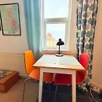 Perfect Flat For Leisure & Work *