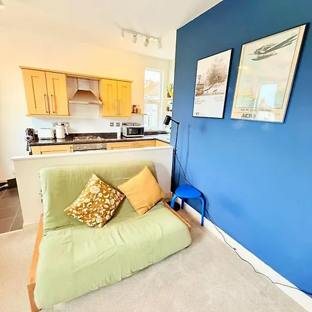 Perfect Flat For Leisure & Work * Bristol