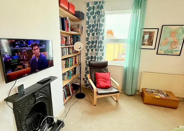 Perfect Flat For Leisure & Work Bristol