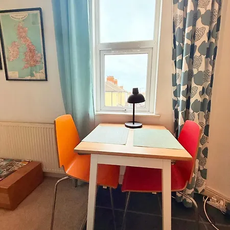 Perfect Flat For Leisure & Work *
