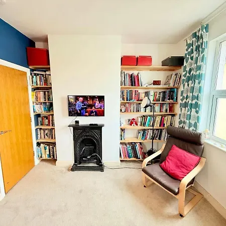 Perfect Flat For Leisure & Work